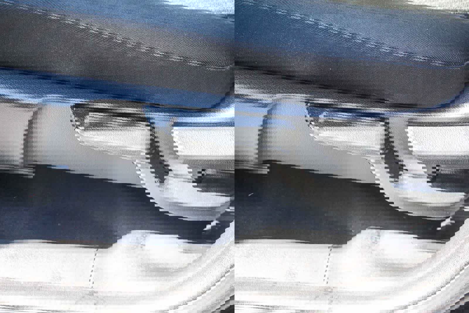 Used 2016 Honda HR-V LX image 28