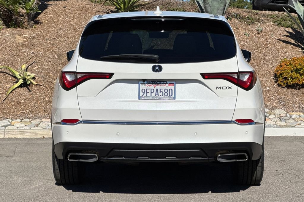 Certified 2023 Acura MDX FWD w/ Technology Package image 9