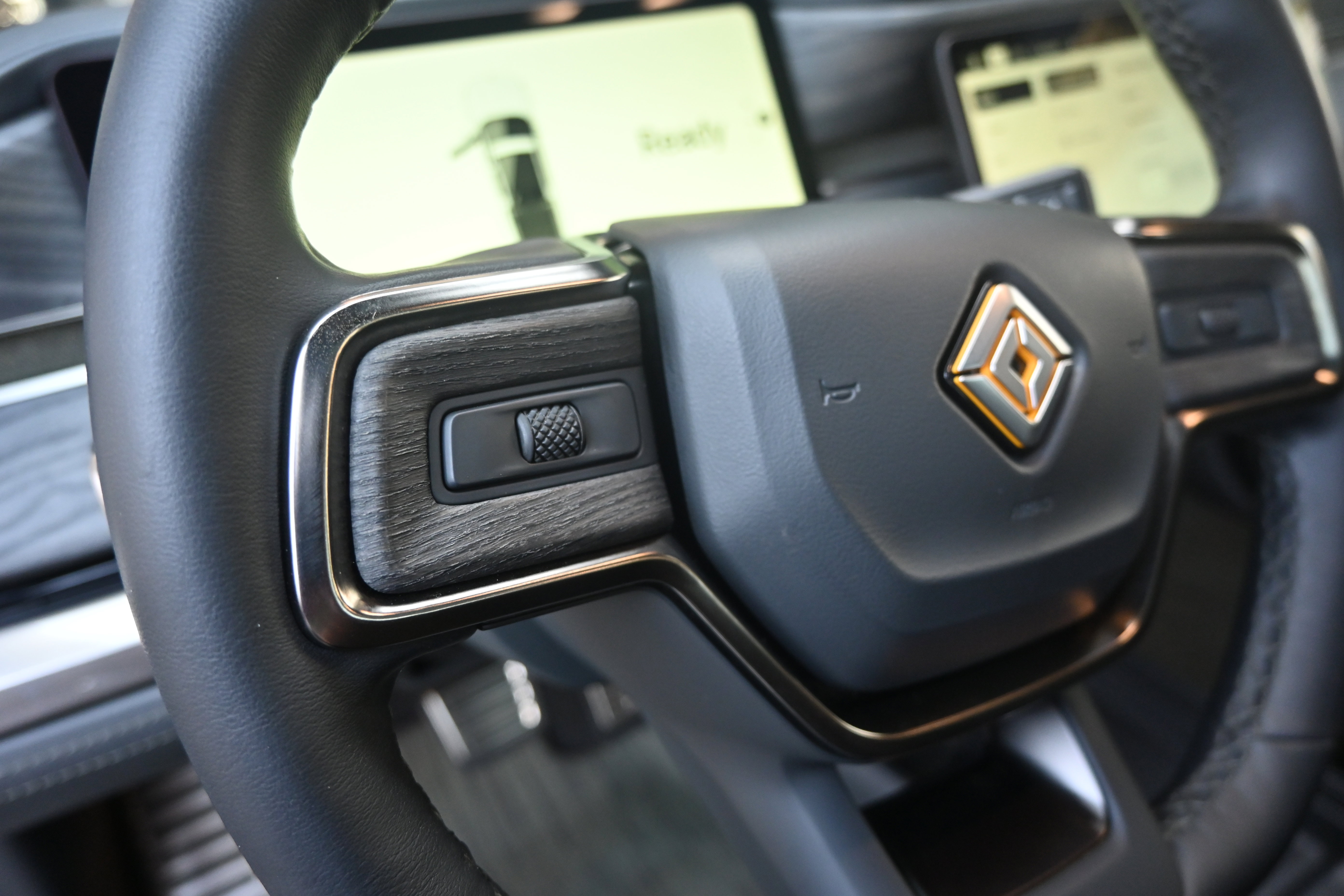 Used 2023 Rivian R1T Adventure image 38