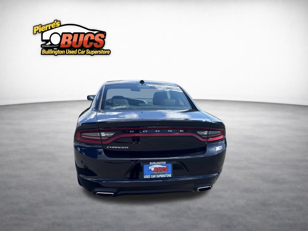 Used 2023 Dodge Charger SXT RWD image 4