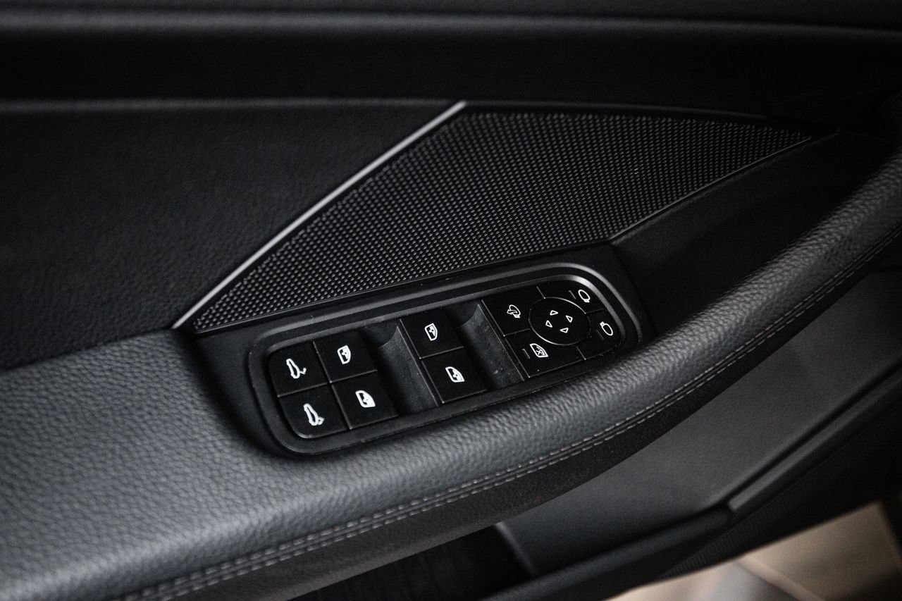 Certified 2023 Porsche Panamera image 22
