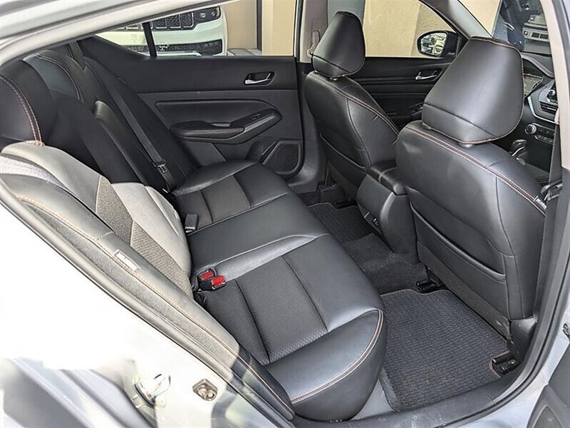 Used 2021 Nissan Altima 2.5 SR w/ SR Premium Package FWD image 29