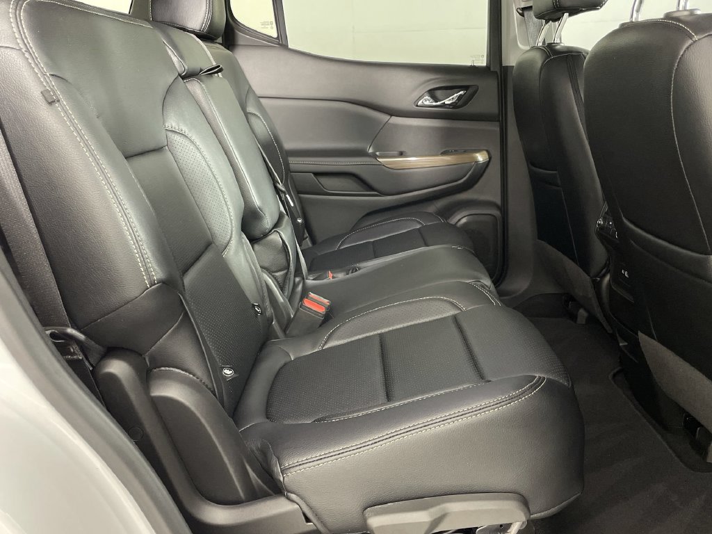 Used 2021 GMC Acadia SLE FWD image 26