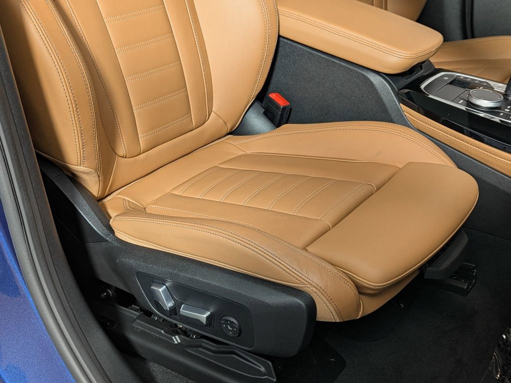 Certified 2024 BMW X4 M40i image 36