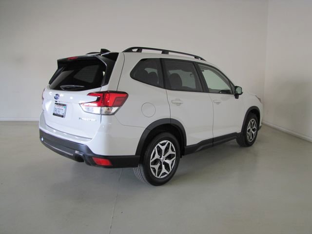Used 2024 Subaru Forester Premium image 26