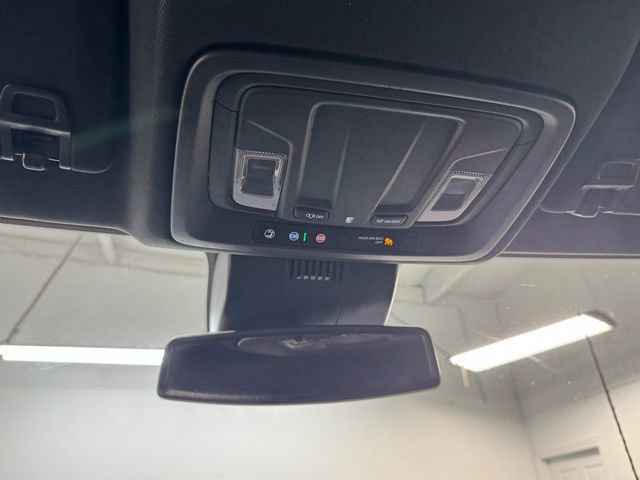 Used 2024 GMC Sierra 2500 AT4 image 26