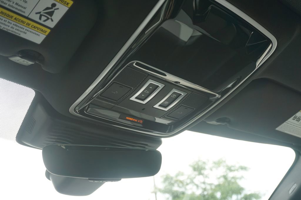 New 2026 Land Rover Range Rover Velar Dynamic SE image 16