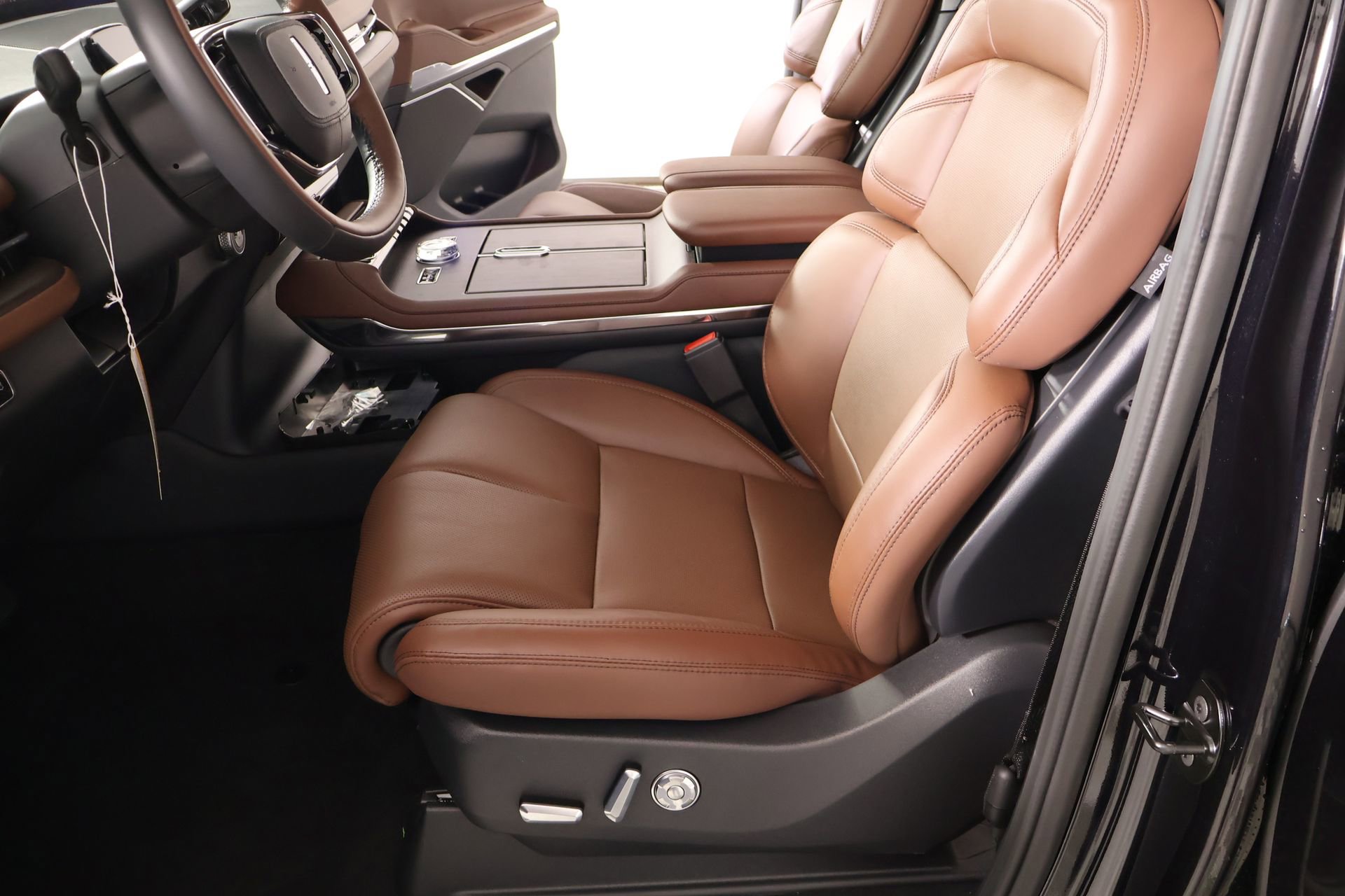 New 2026 Lincoln Navigator Reserve image 12