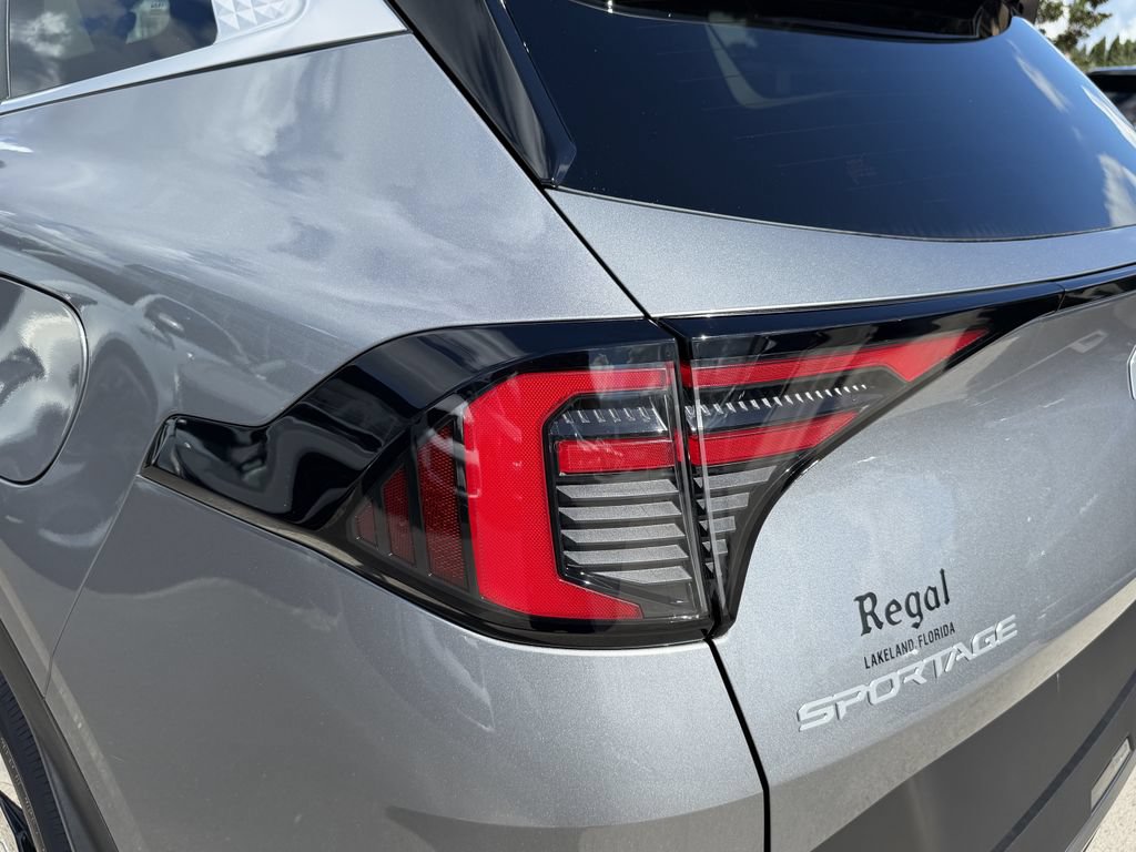 New 2026 Kia Sportage LX FWD image 9