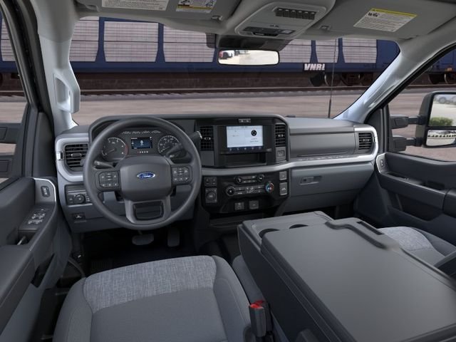 New 2026 Ford F350 4x4 Crew Cab DRW Super Duty image 9