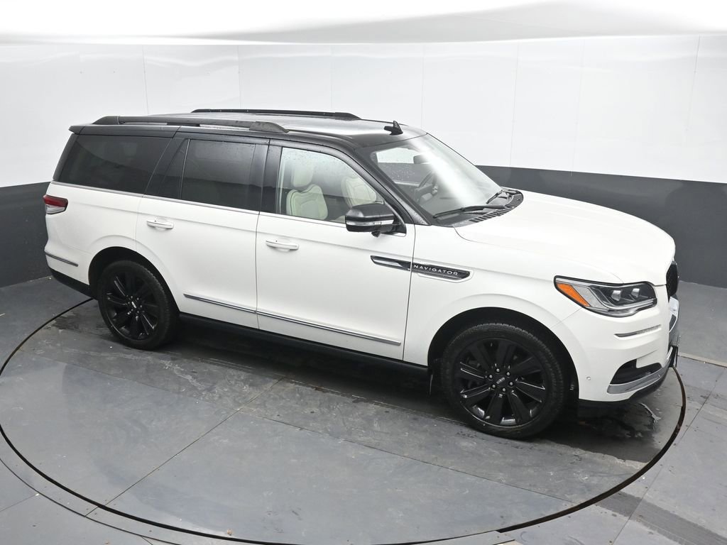 Used 2022 Lincoln Navigator Black Label image 39