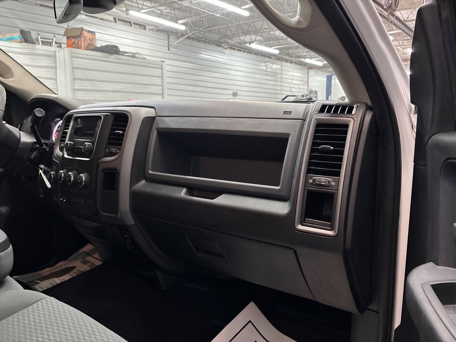 Used 2018 RAM 2500 Tradesman w/ Chrome Appearance Group image 30