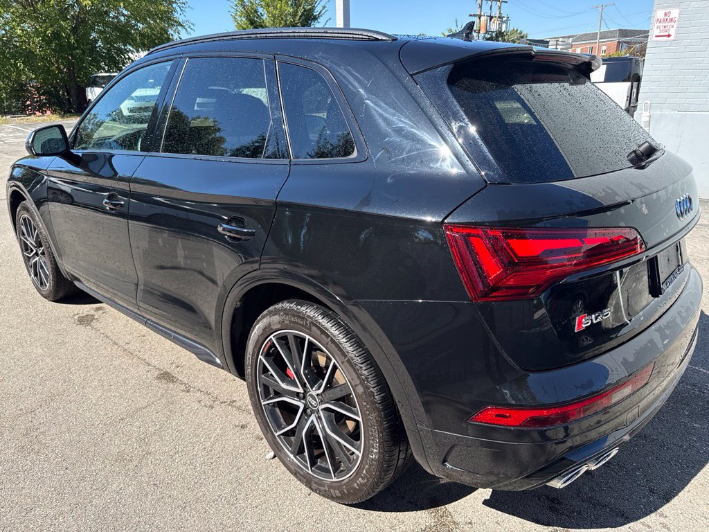 Used 2021 Audi SQ5 Premium Plus w/ Premium Plus Package AWD/4WD image 3
