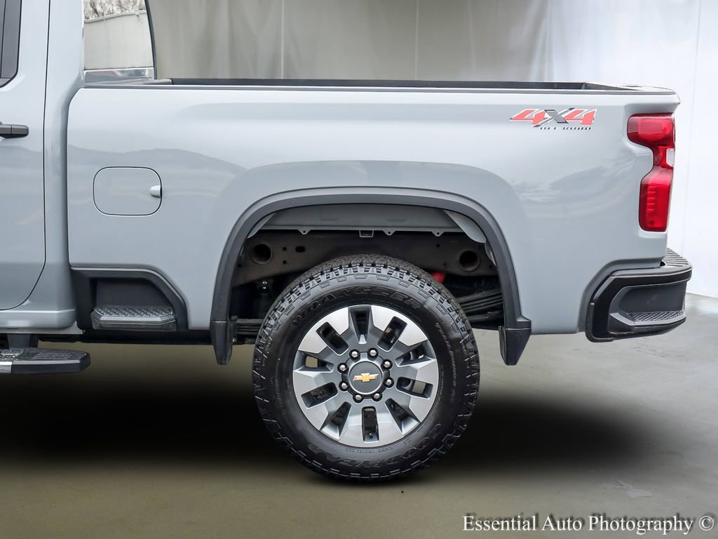 Used 2025 Chevrolet Silverado 2500 Custom w/ Custom Value Package AWD/4WD image 9
