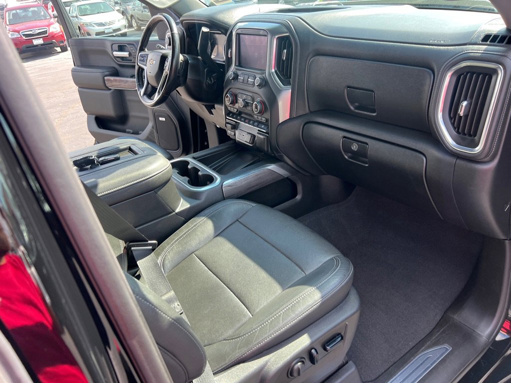Used 2020 Chevrolet Silverado 3500 LTZ w/ LTZ Premium Package image 28