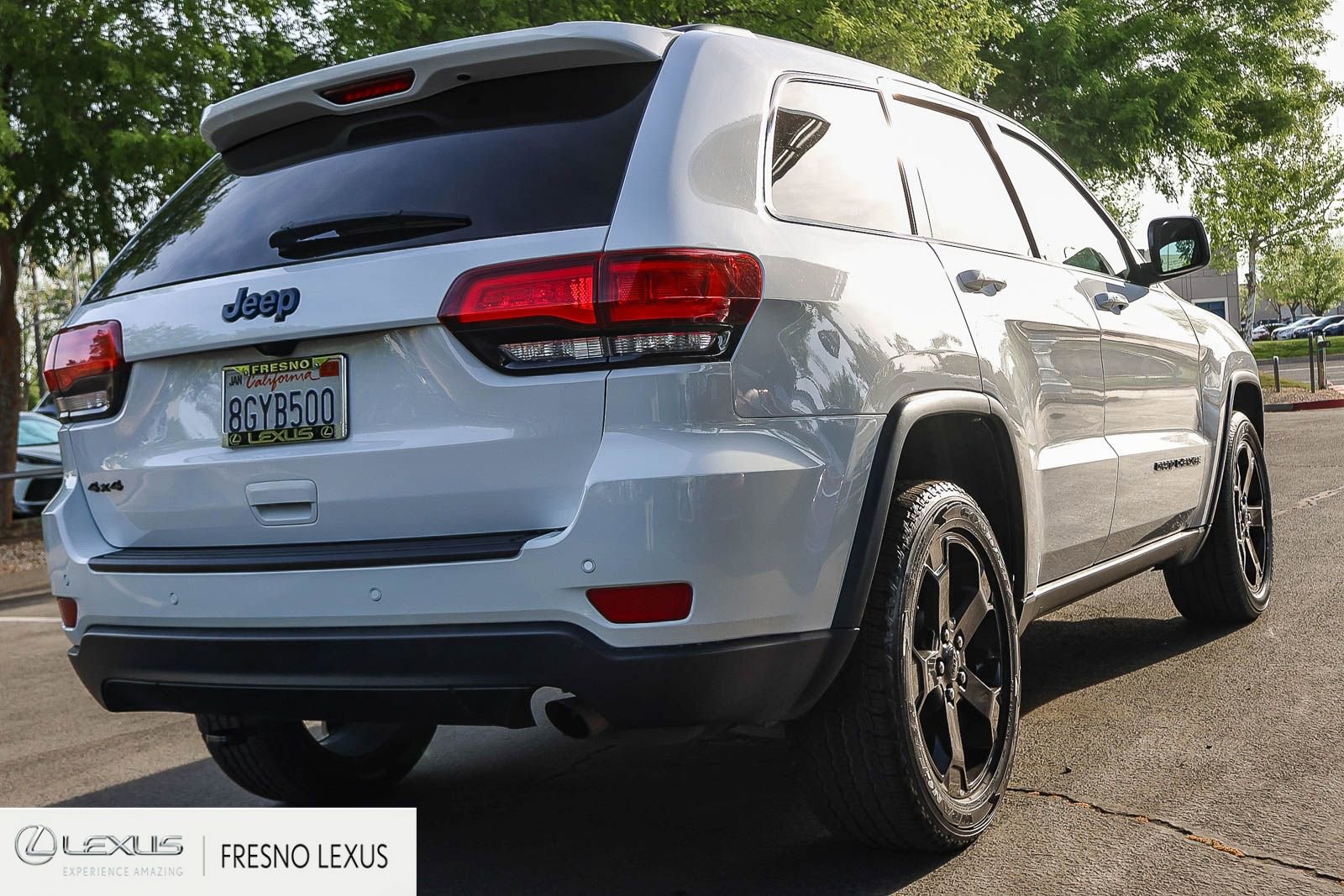 Used 2018 Jeep Grand Cherokee Laredo image 6