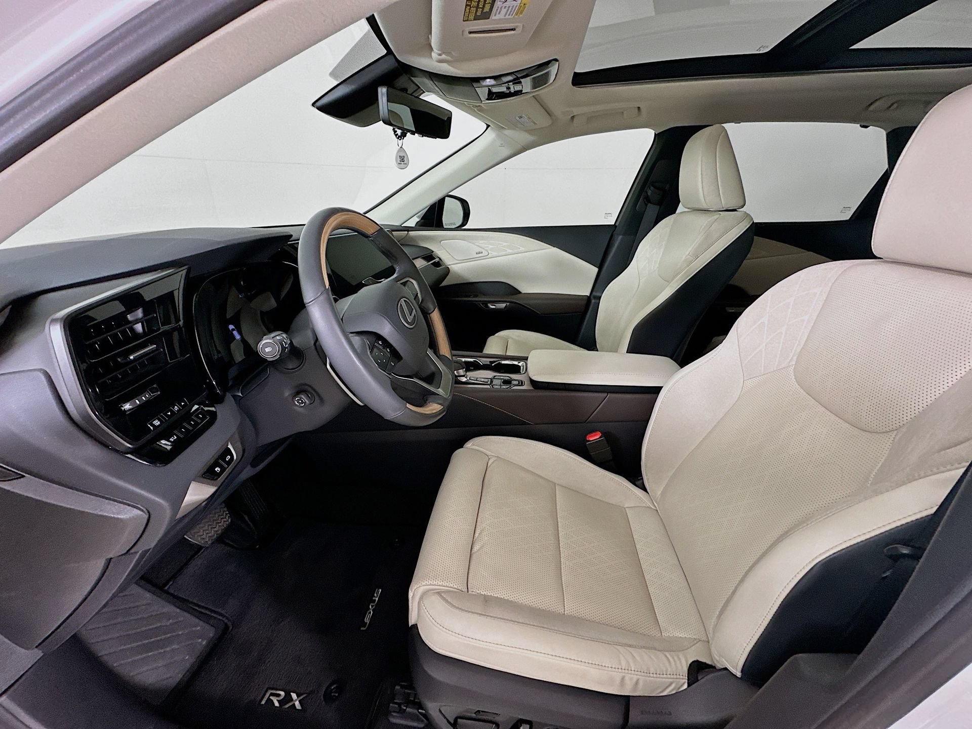 Used 2024 Lexus RX 350 w/ Convenience Package AWD/4WD image 23