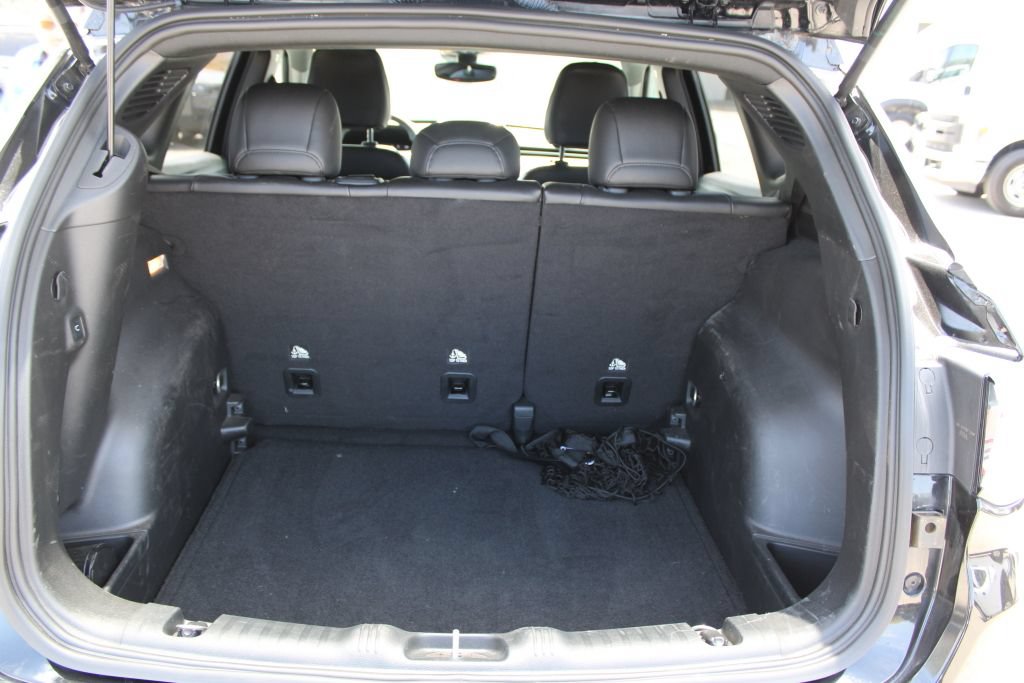 Used 2023 Jeep Compass Limited w/ Elite Group AWD/4WD image 9