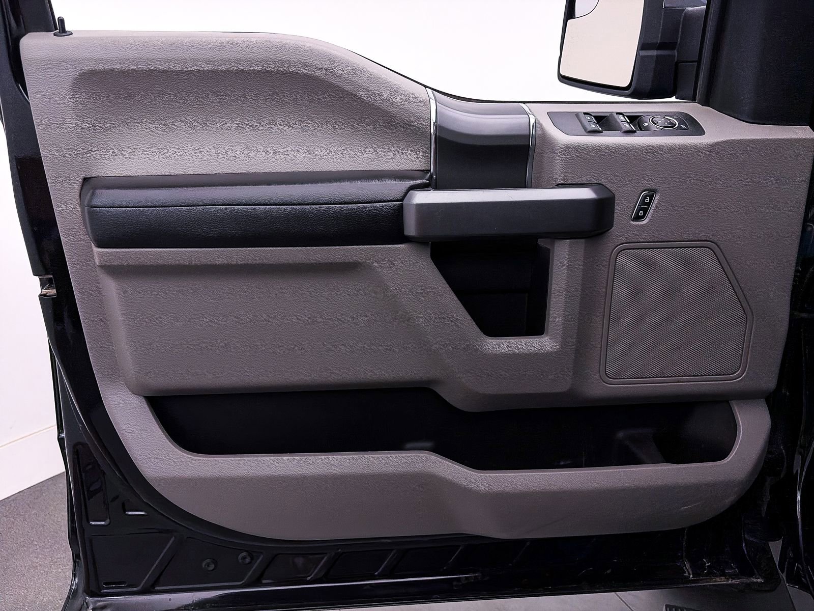 Used 2020 Ford F150 XLT w/ Equipment Group 301A Mid image 18