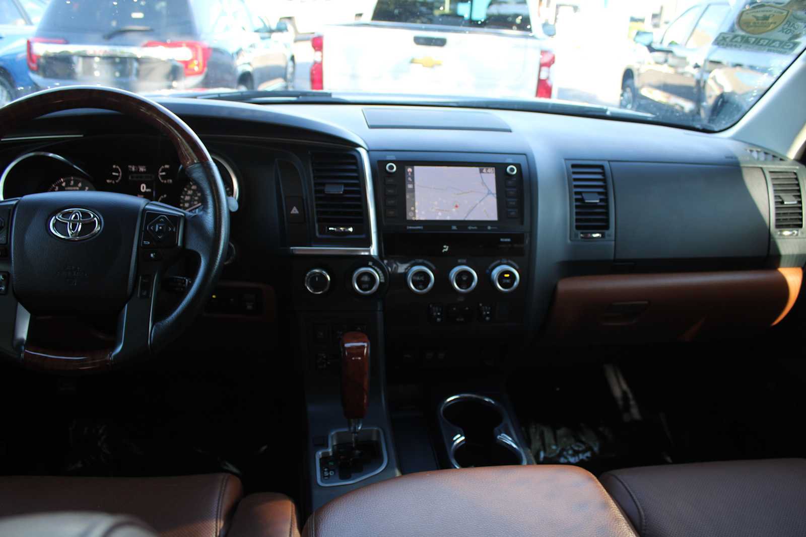 Used 2021 Toyota Sequoia Platinum AWD/4WD image 14