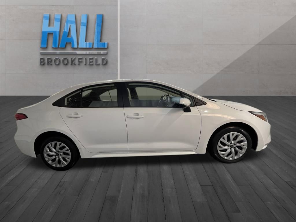 Used 2024 Toyota Corolla LE FWD image 6