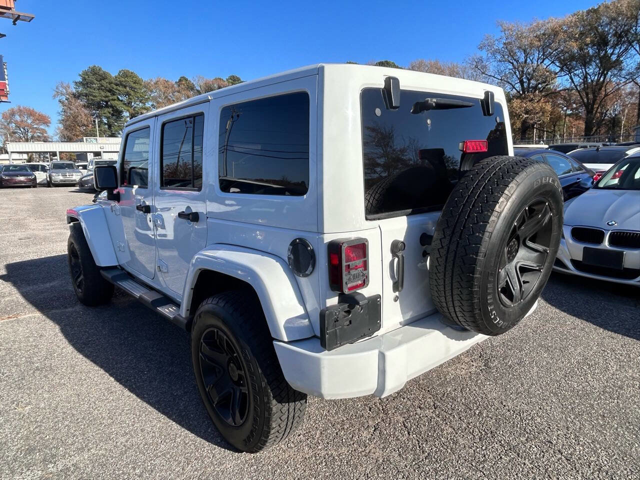 Used 2013 Jeep Wrangler Unlimited Sahara w/ Dual Top Group image 5
