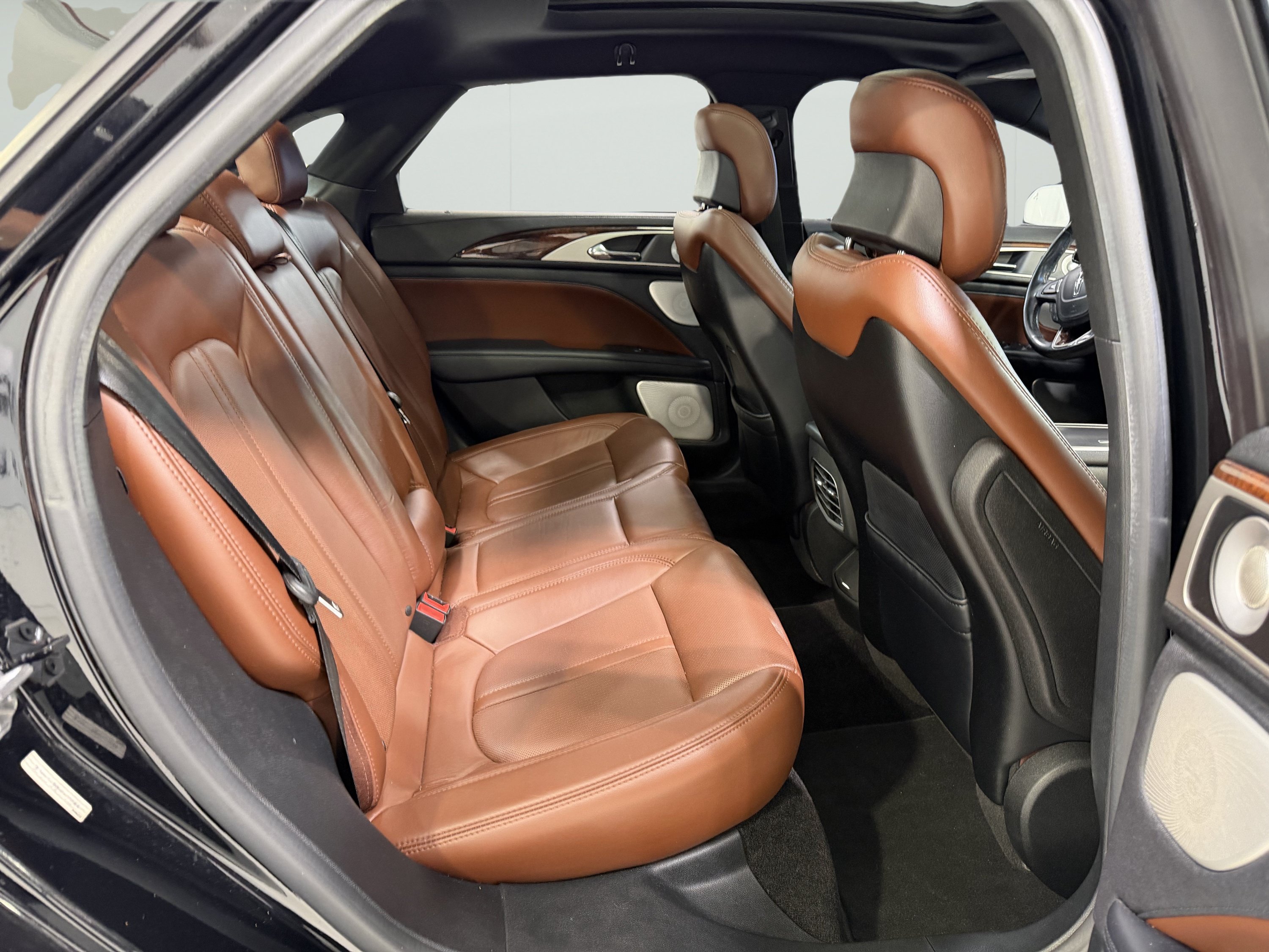 Used 2017 Lincoln MKZ Reserve w/ Luxury Package FWD image 12