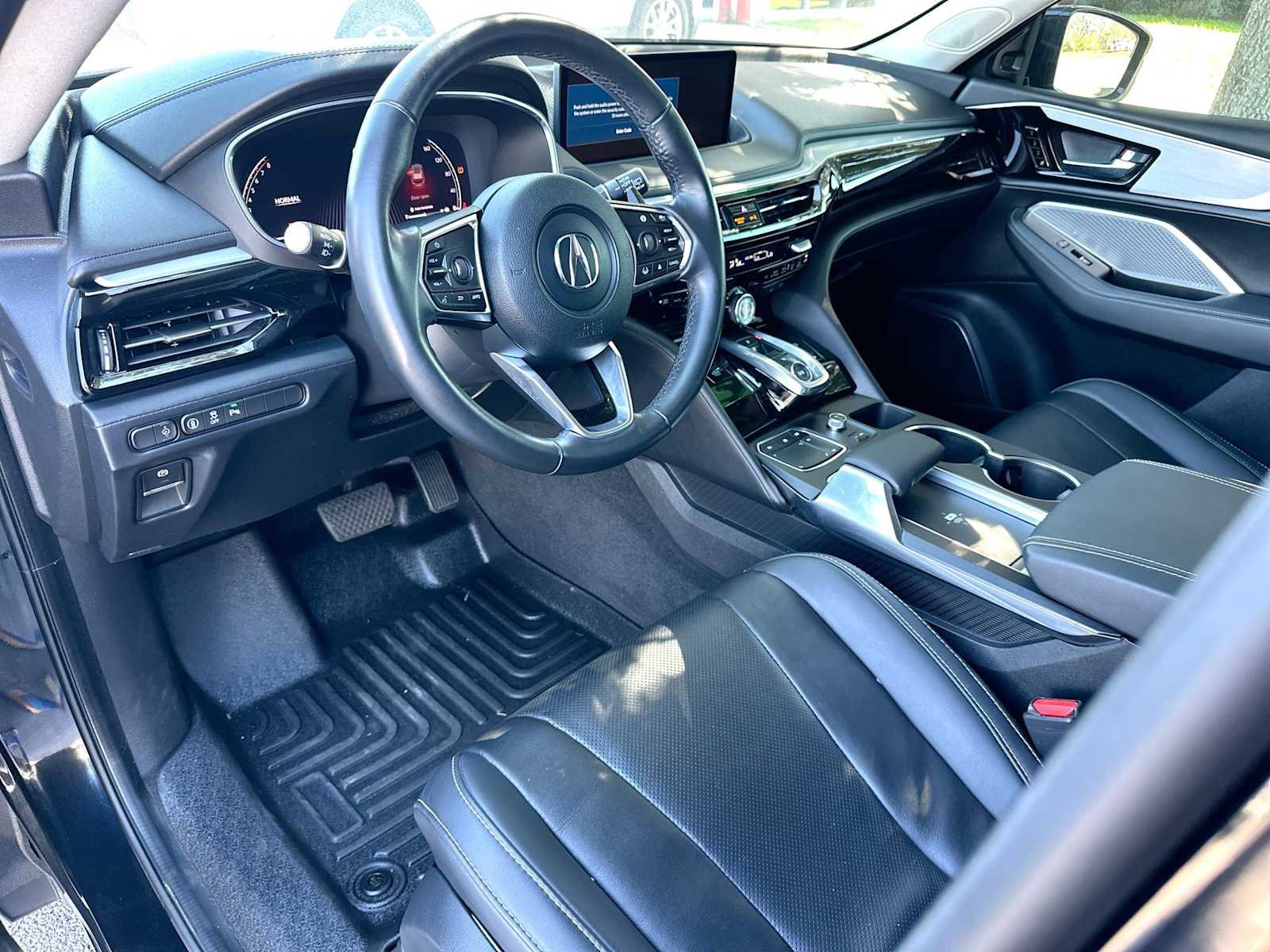 Used 2023 Acura MDX FWD w/ Technology Package image 18