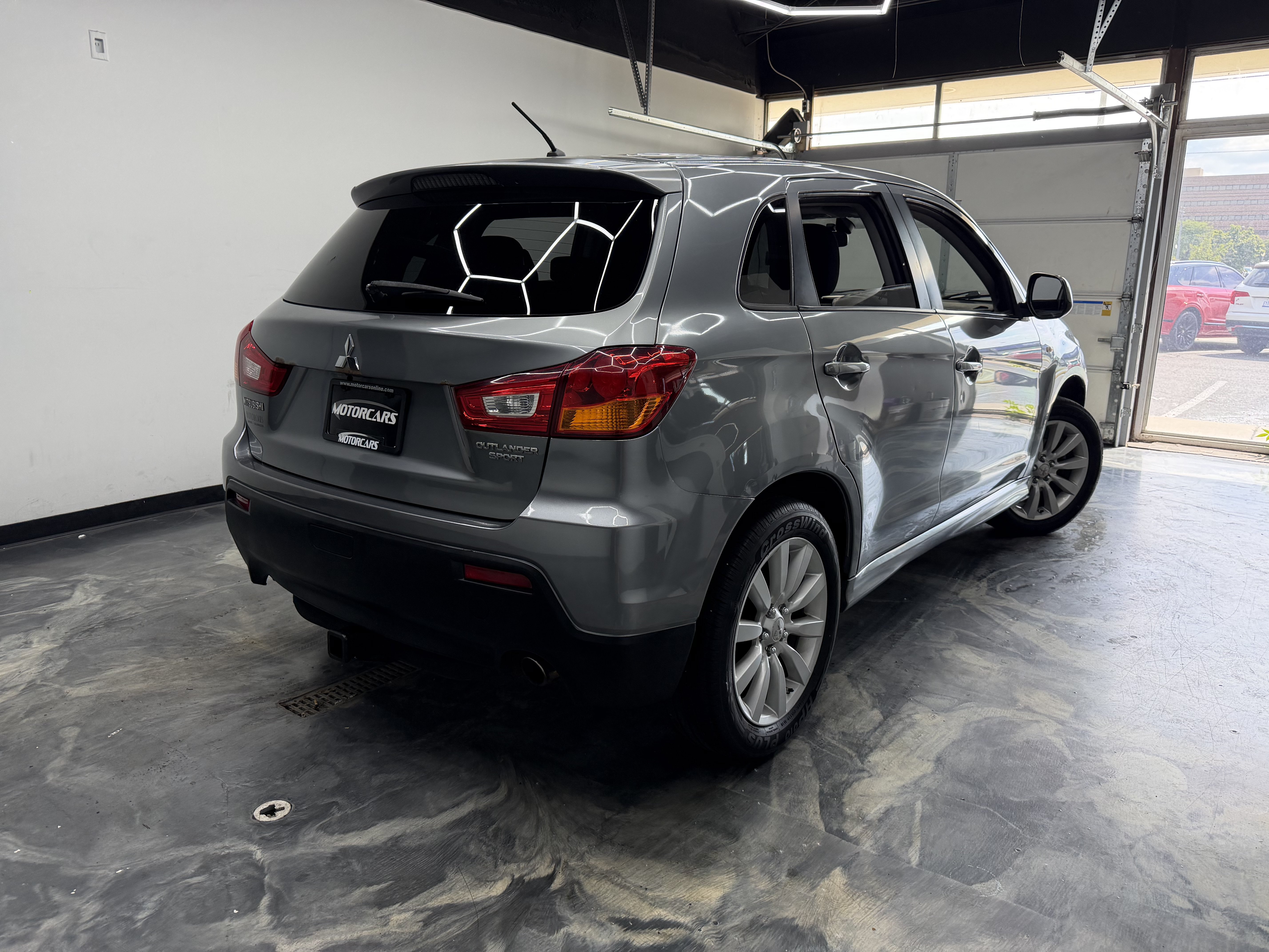 Used 2011 Mitsubishi Outlander Sport SE AWD/4WD image 3