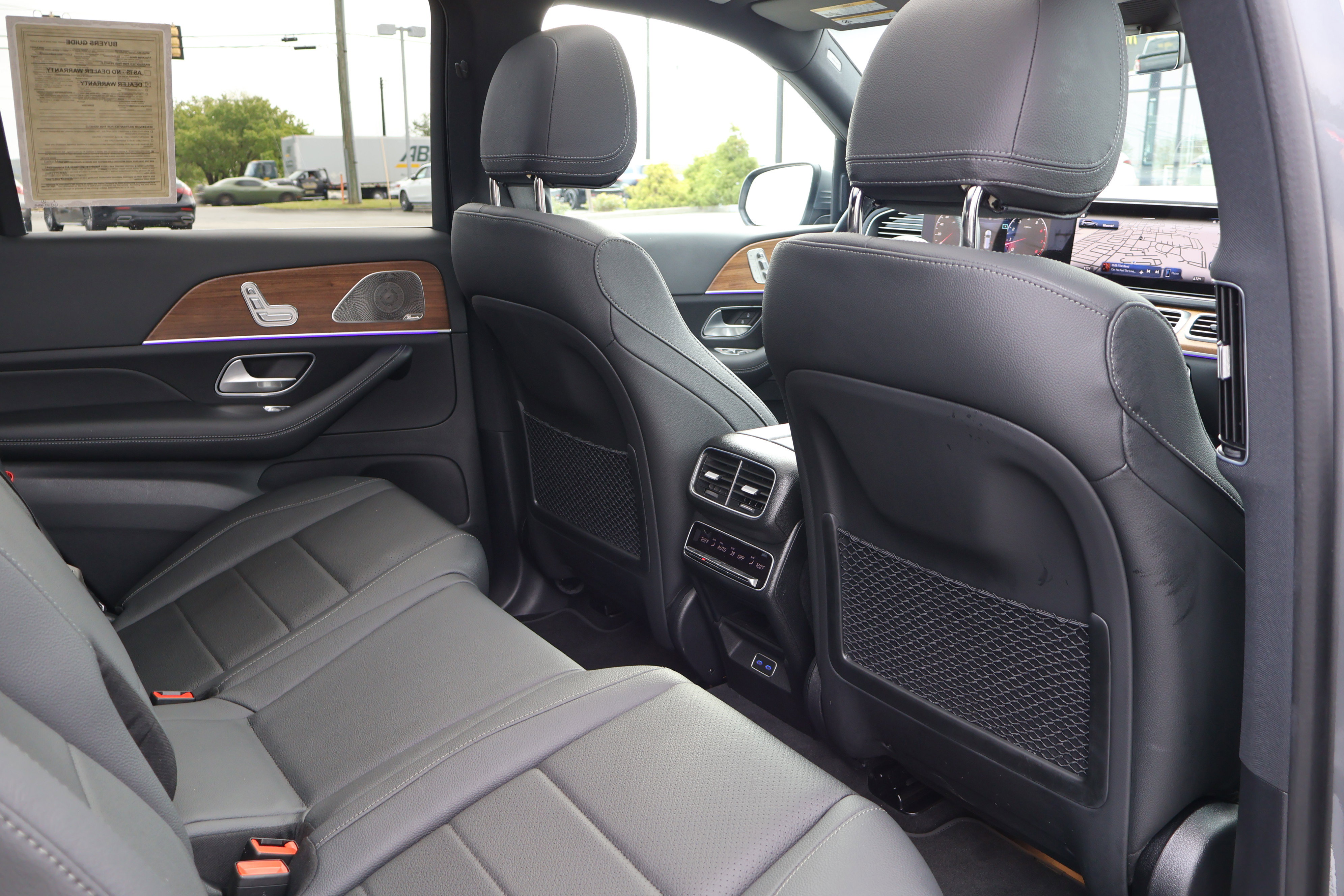 Used 2025 Mercedes-Benz GLS 450 4MATIC image 27