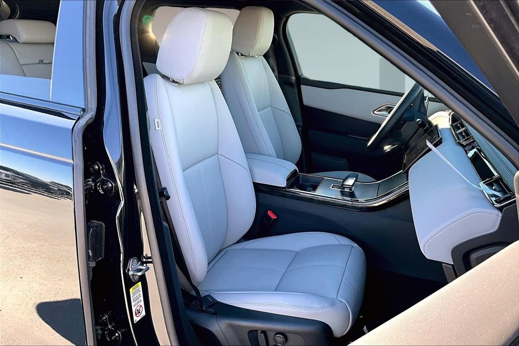 New 2026 Land Rover Range Rover Velar Dynamic SE image 11