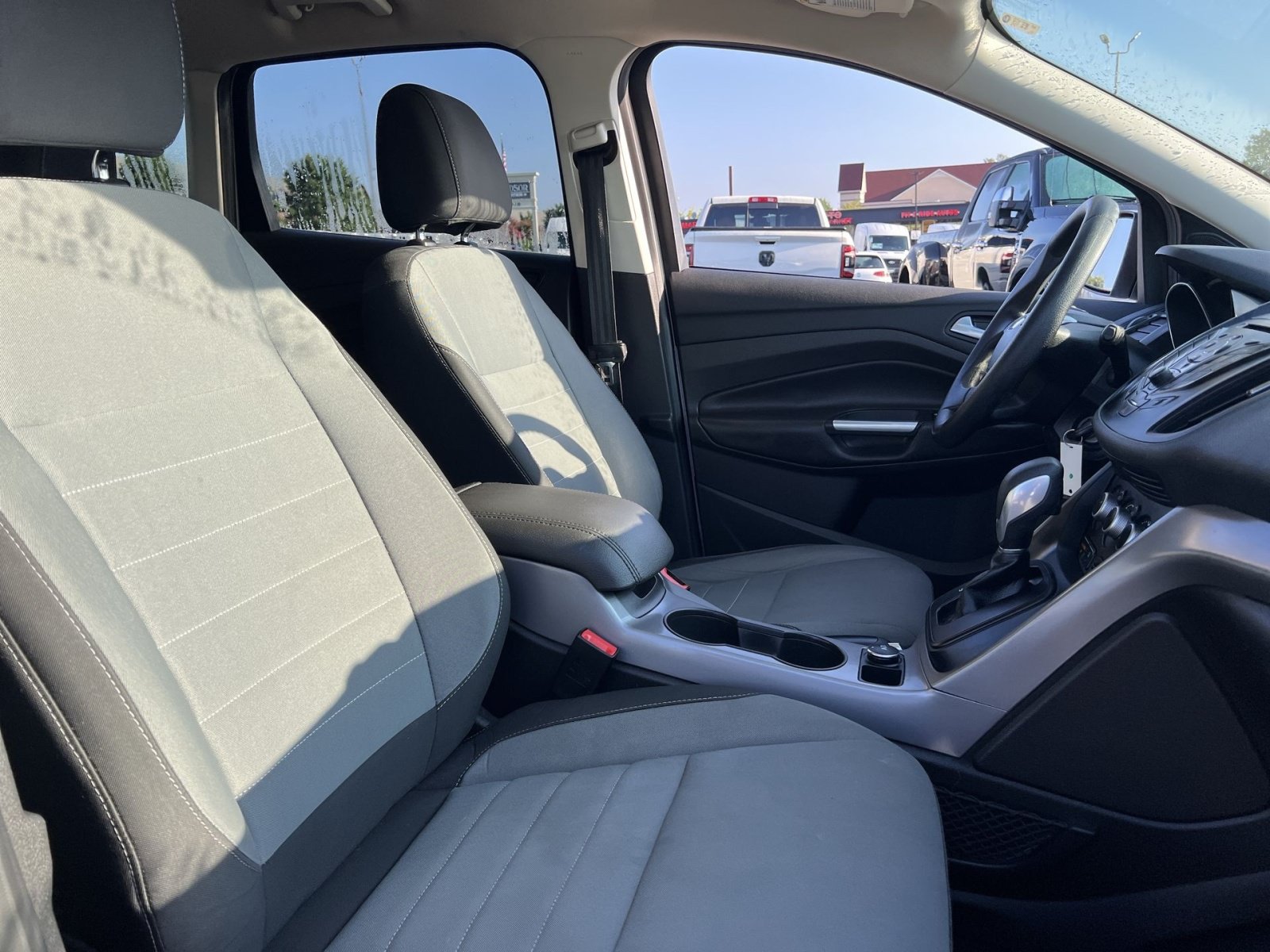 Used 2016 Ford Escape SE AWD/4WD image 25