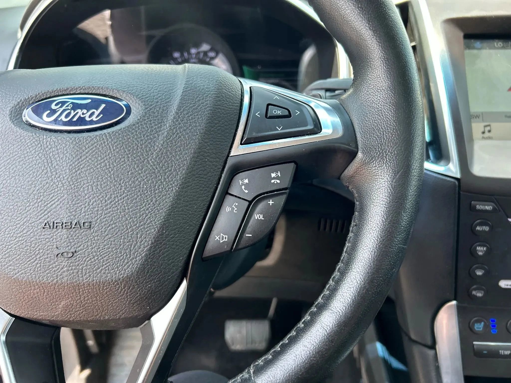 Used 2017 Ford Edge Titanium w/ Equipment Group 301A image 13