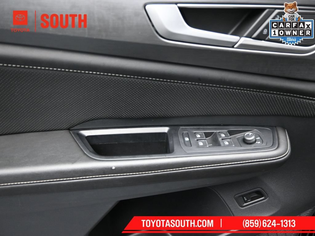 Used 2024 Volkswagen Atlas Cross Sport SE FWD image 18