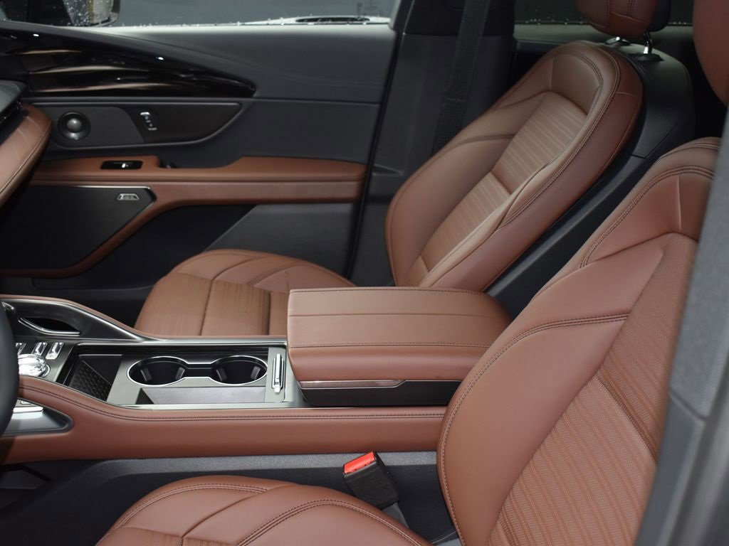 New 2026 Lincoln Nautilus Reserve w/ Jet Appearance Package image 7