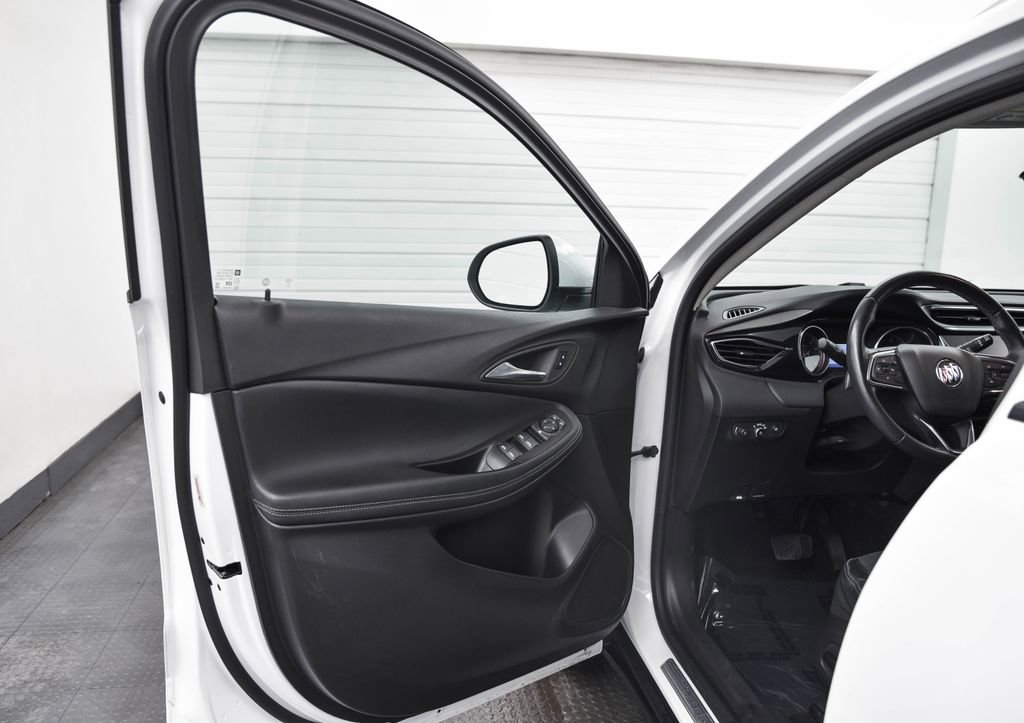 Used 2022 Buick Encore GX Select image 9