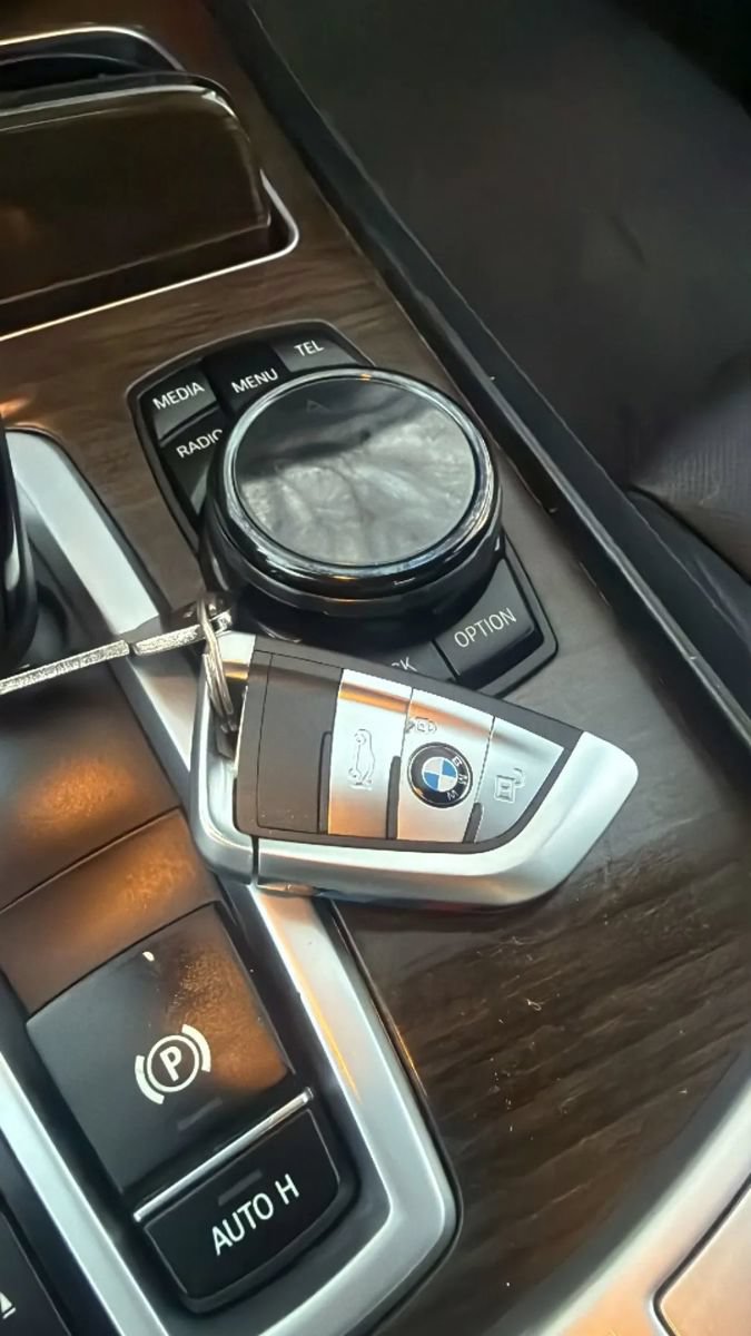 Used 2014 BMW 750Li xDrive AWD/4WD image 49