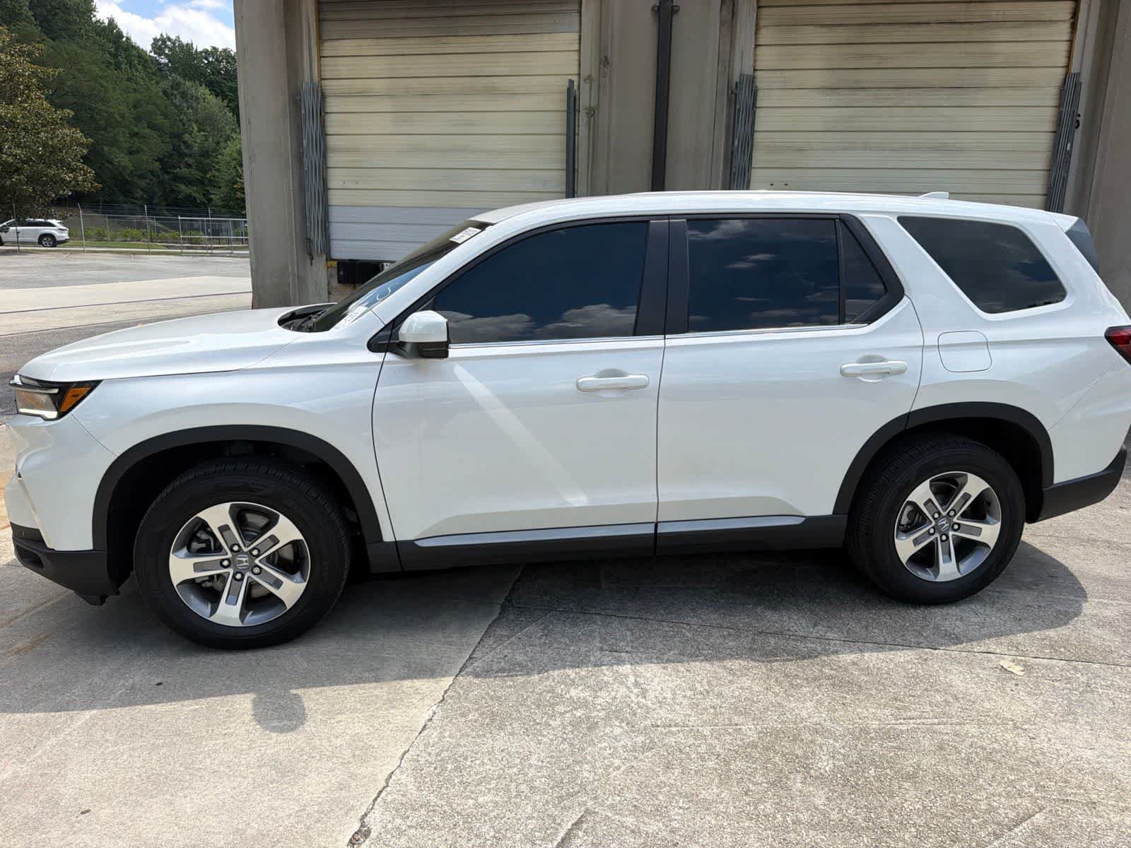 Certified 2025 Honda Pilot EX-L image 6