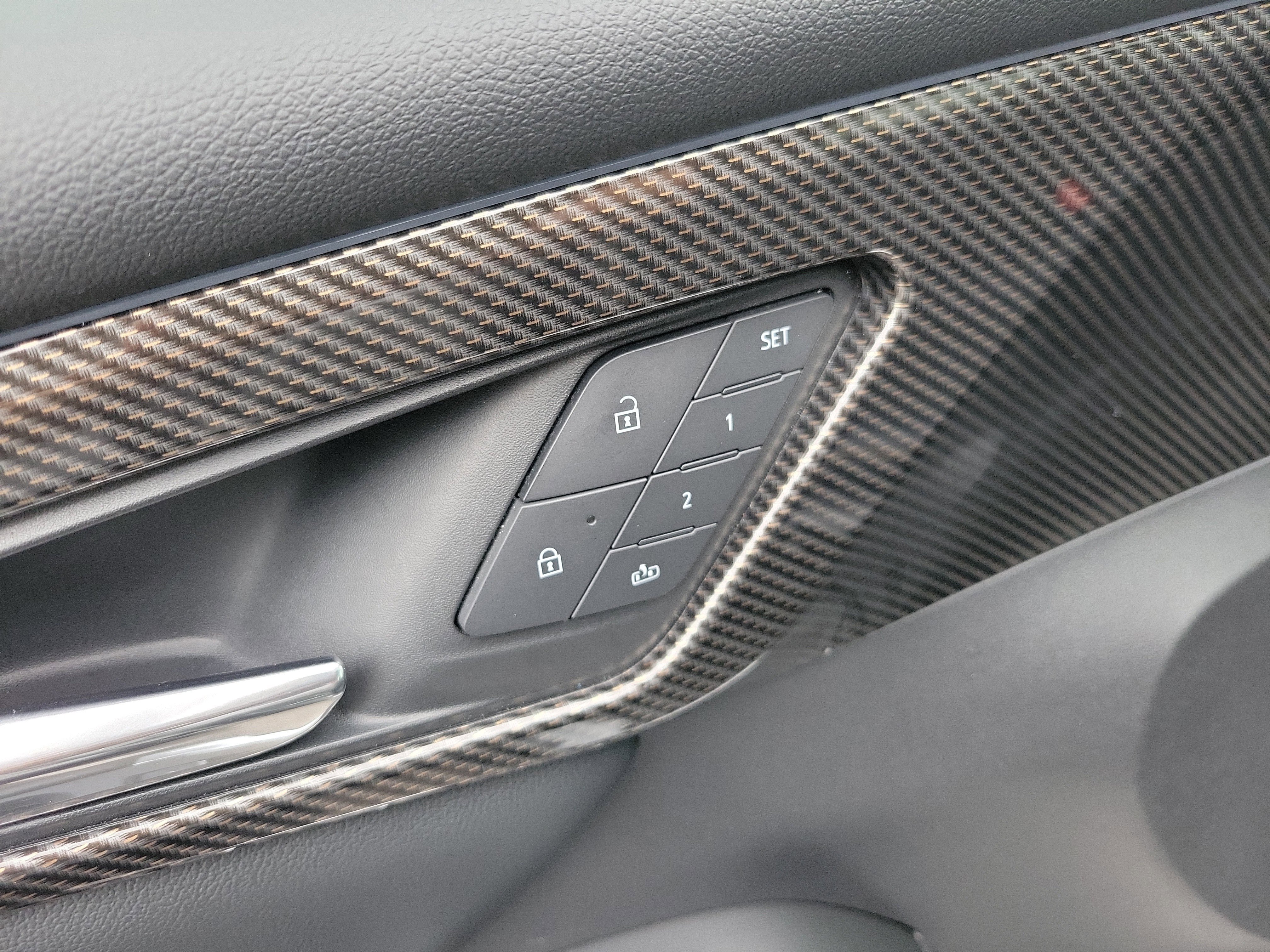 Used 2025 Chevrolet Traverse High Country FWD image 22