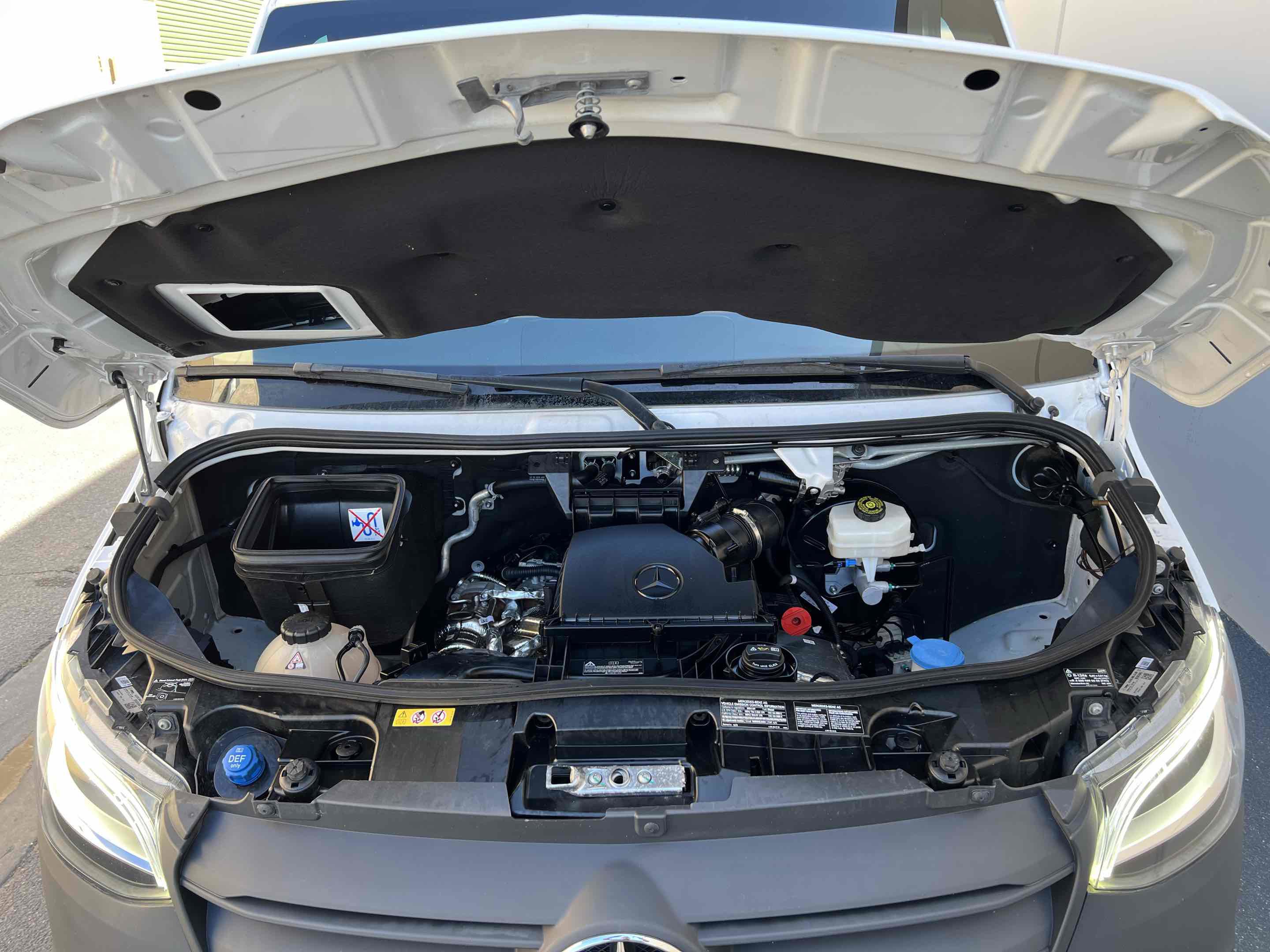 Used 2024 Mercedes-Benz Sprinter 2500 image 27