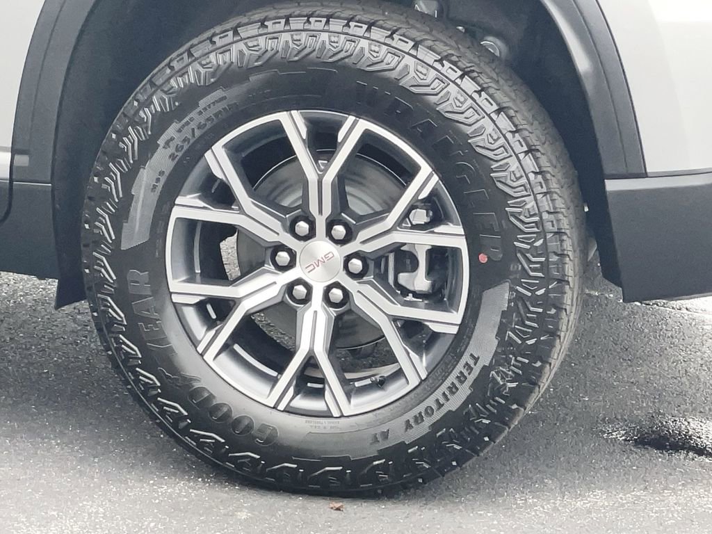 New 2026 GMC Acadia AT4 image 38