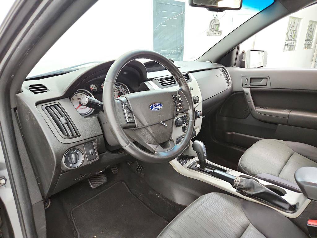 Used 2011 Ford Focus SE w/ 201A Rapid Spec Order Code FWD image 13