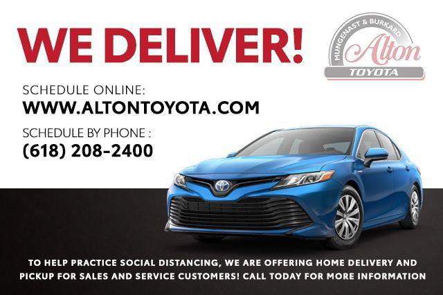 Certified 2023 Toyota Corolla Cross LE w/ Moonroof Package AWD/4WD image 3