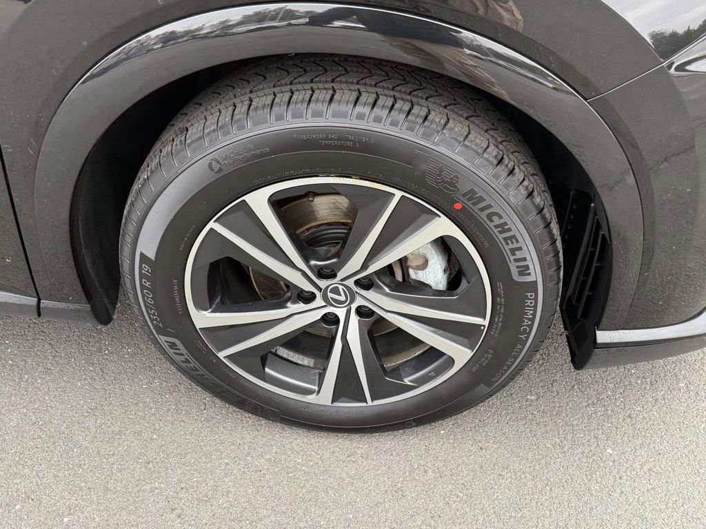 Used 2024 Lexus RX 350 Premium w/ Convenience Package image 7