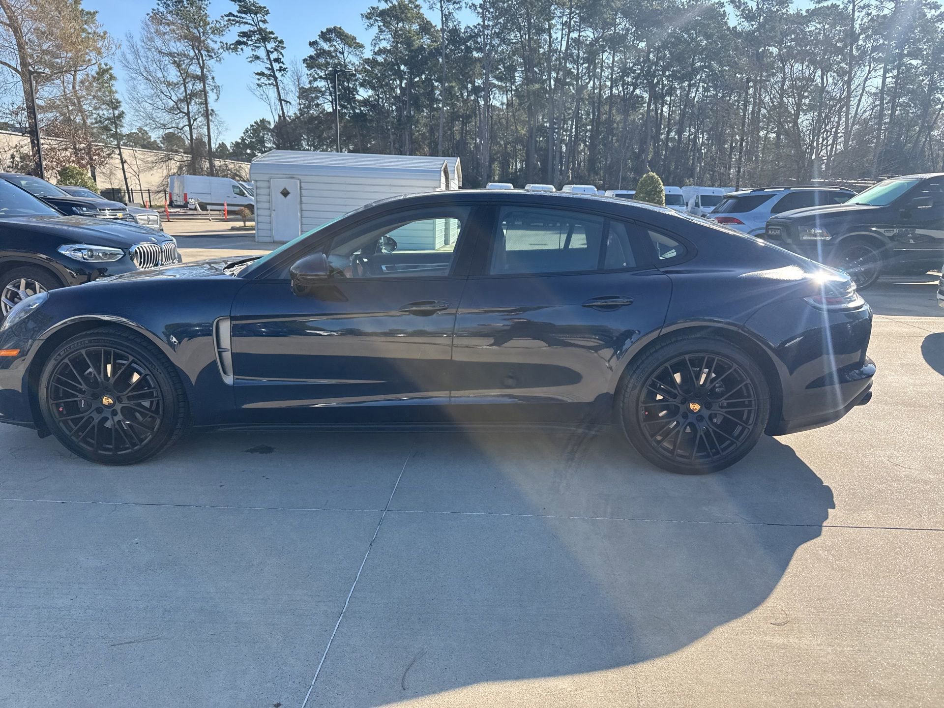 Used 2022 Porsche Panamera Platinum Edition image 7