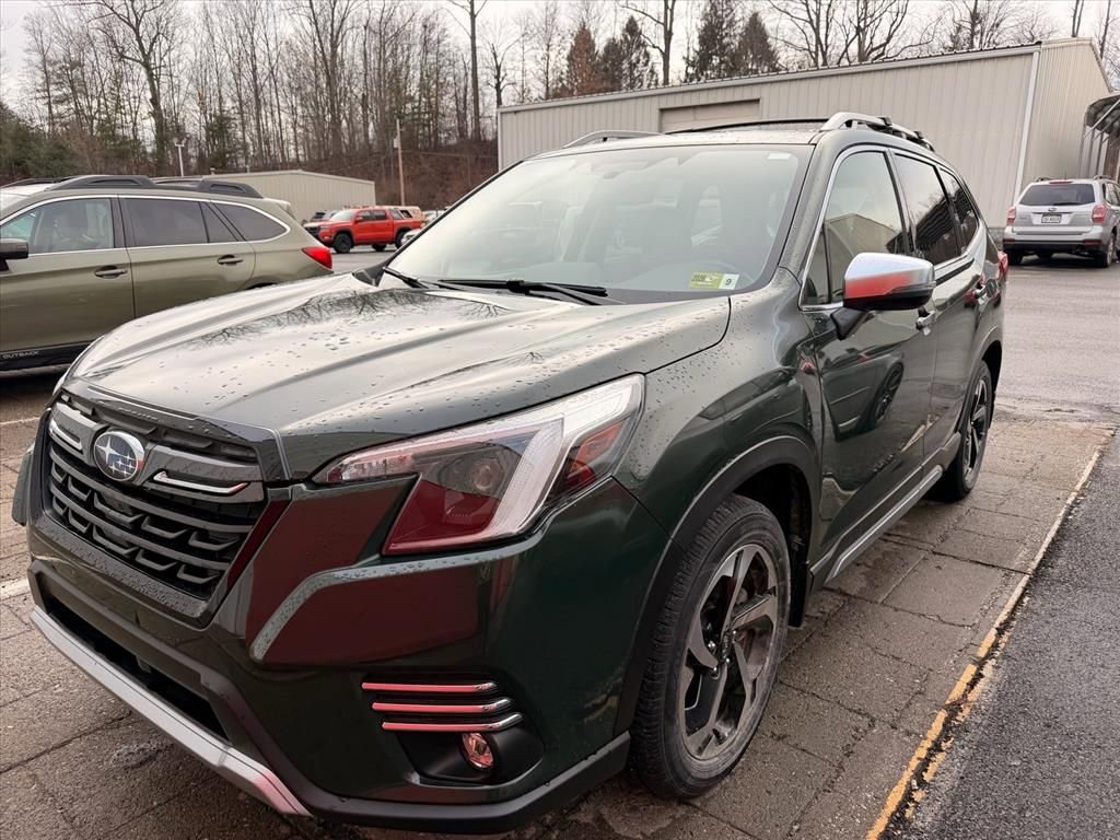 Used 2023 Subaru Forester Touring image 2