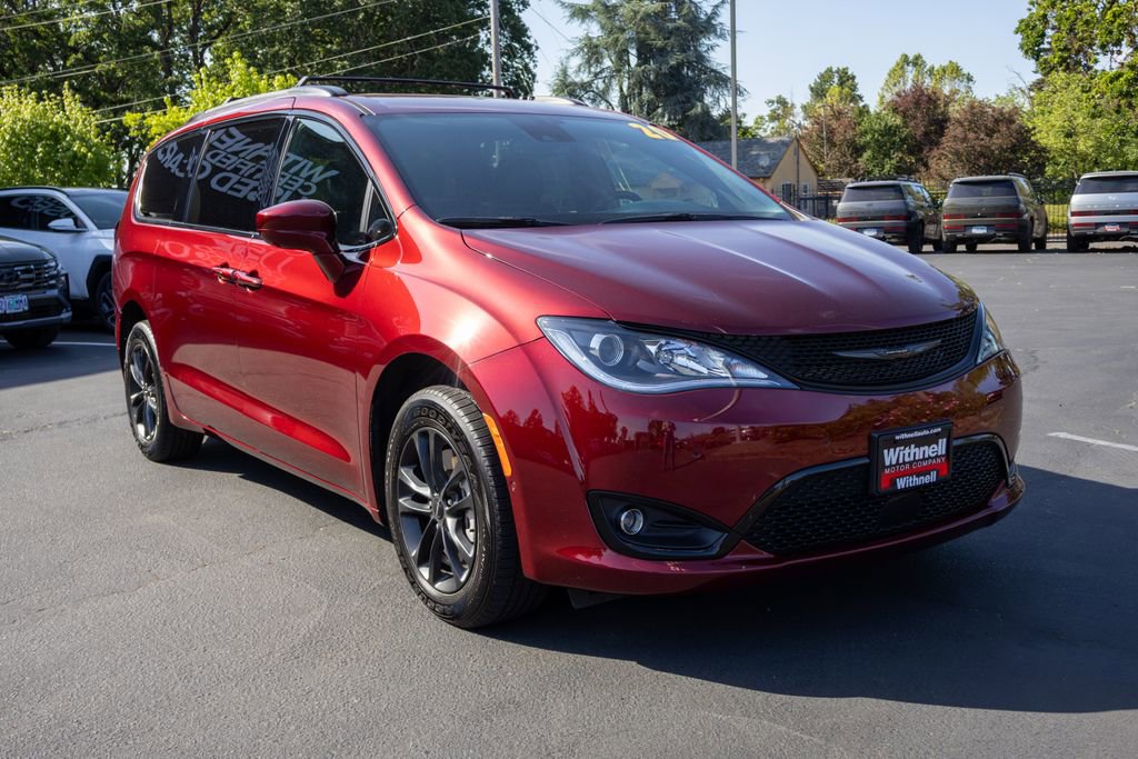 Used 2020 Chrysler Pacifica Touring-L w/ Advanced Safetytec Group AWD/4WD image 5