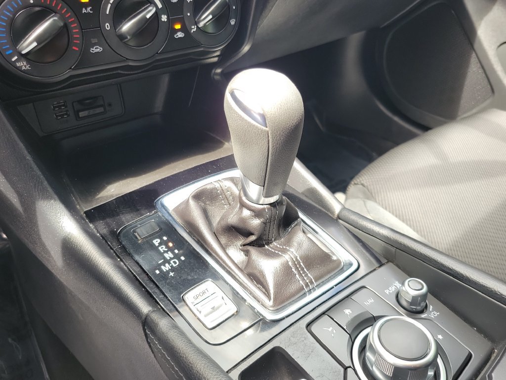 Used 2017 MAZDA MAZDA3 Sport FWD image 21