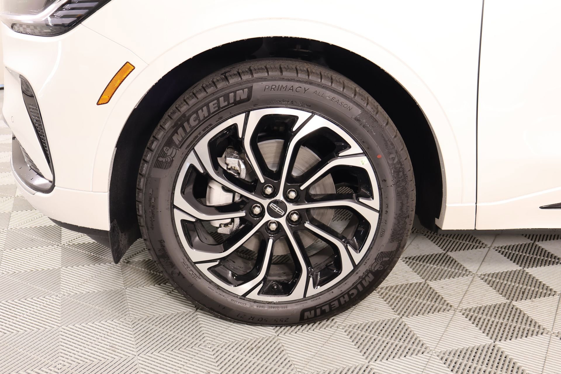 New 2026 Lincoln Nautilus Reserve AWD/4WD image 18