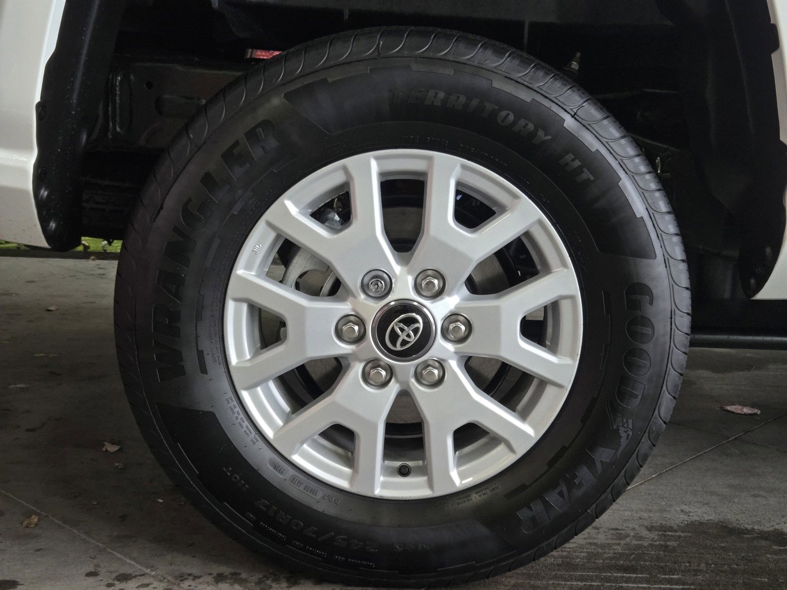 New 2026 Toyota Tacoma SR5 image 4